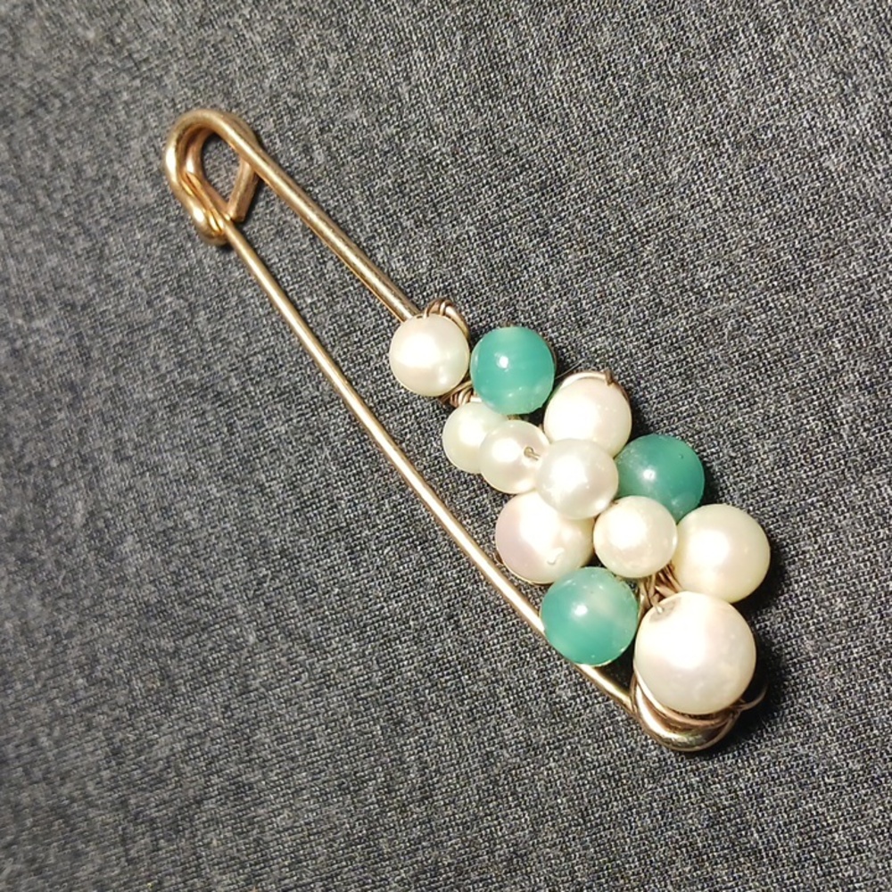 Vintage B.A. Ballou & Co. Beaded Brooch